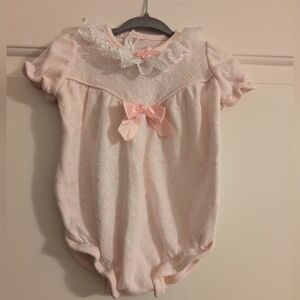 $ Vintage Buster‎ Brown Light Pink Baby Bodysuit with Lace and Bow